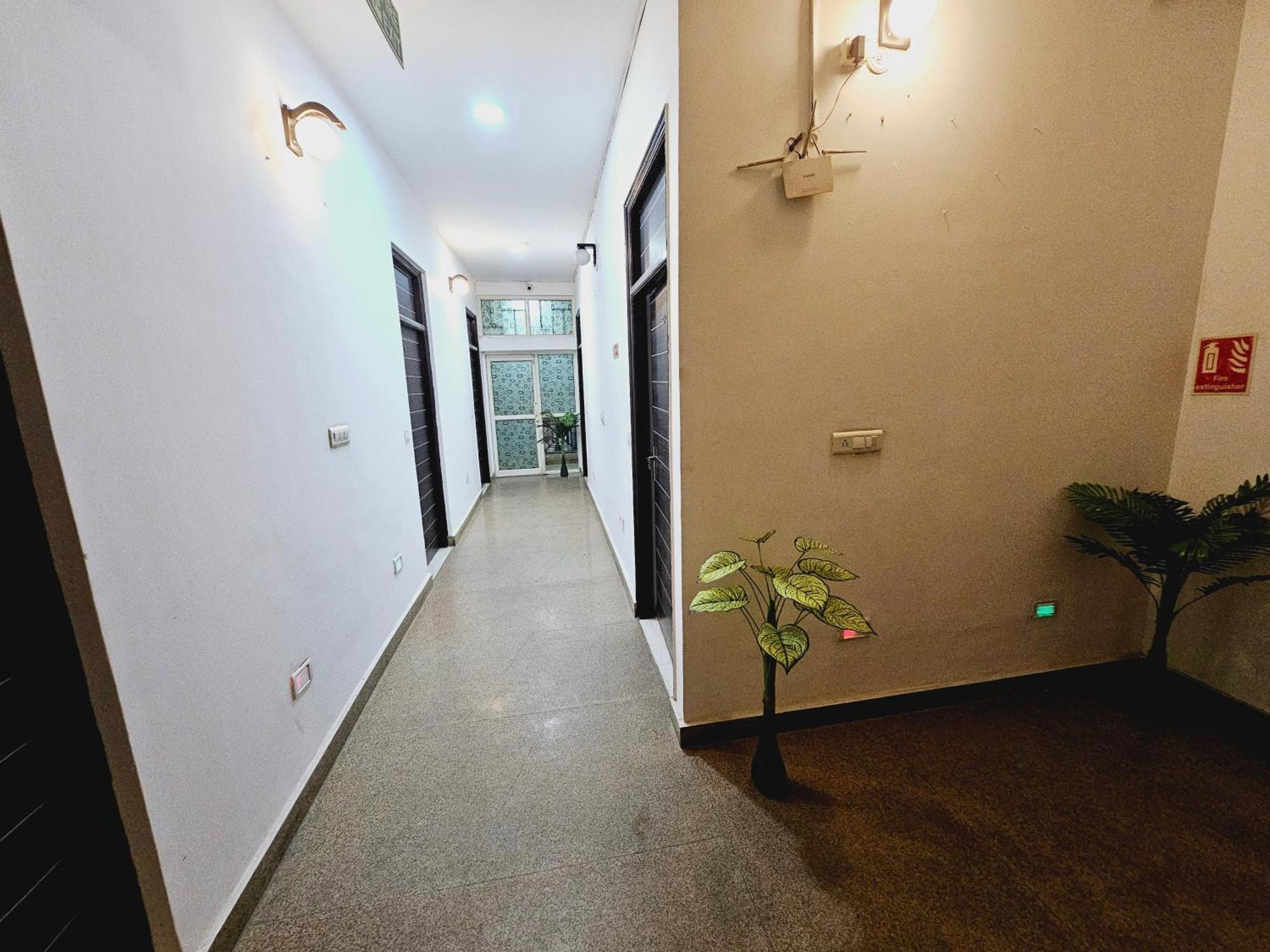 Hotel Tulip Near Delhi Airport New Delhi Ngoại thất bức ảnh