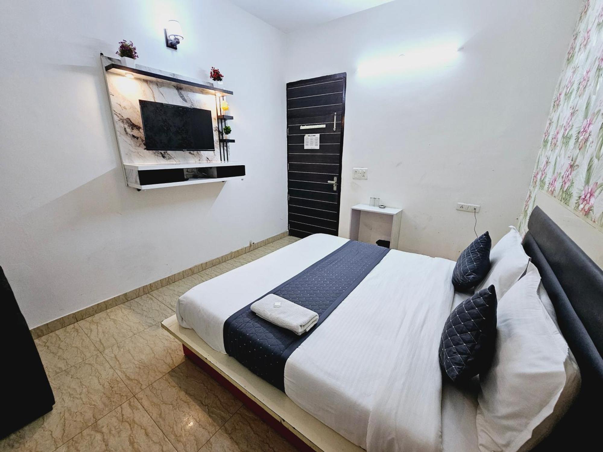 Hotel Tulip Near Delhi Airport New Delhi Ngoại thất bức ảnh