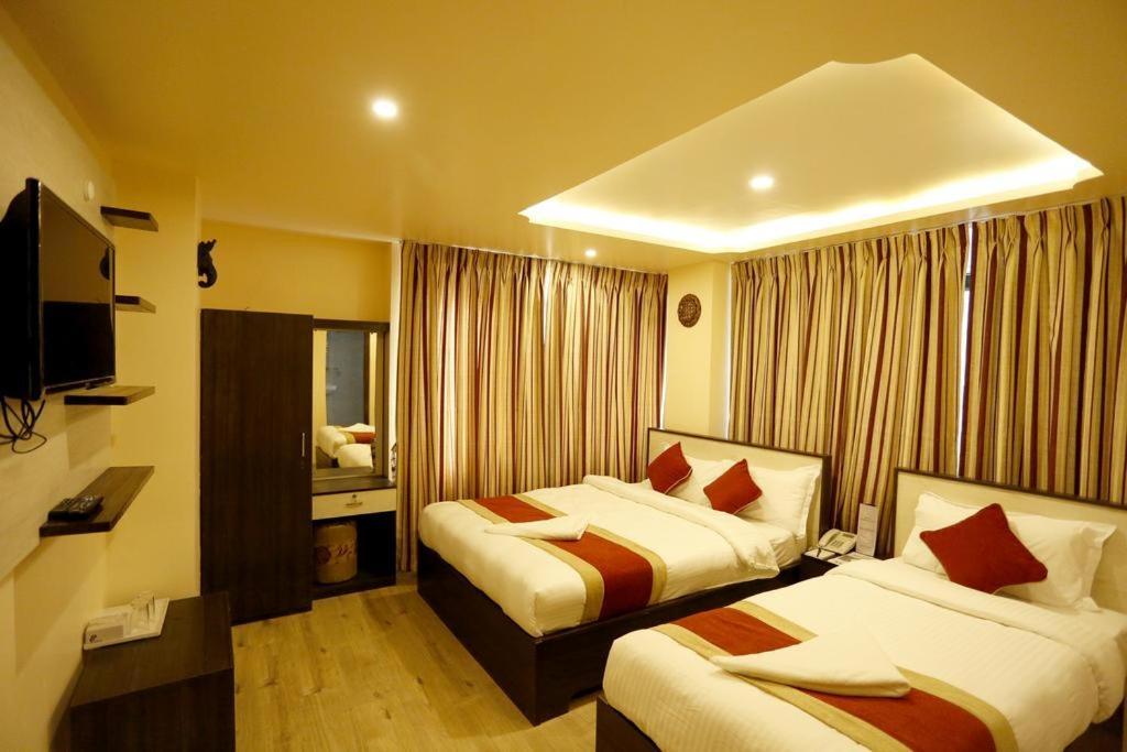 Hotel Tulip Near Delhi Airport New Delhi Ngoại thất bức ảnh
