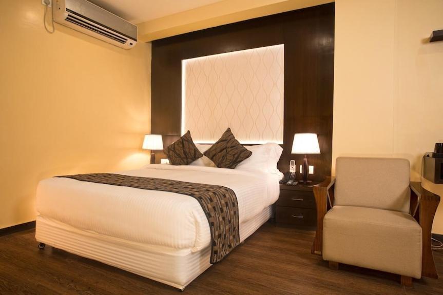 Hotel Tulip Near Delhi Airport New Delhi Ngoại thất bức ảnh